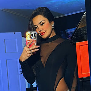 Meet your Posher, Fê